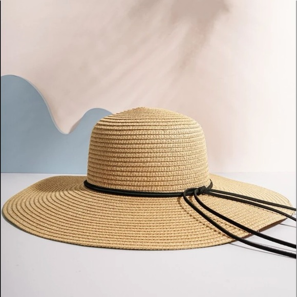 STRAW FLOPPY HAT - Picture 3 of 4